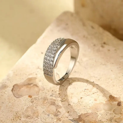Bague en Or Élégante avec Pierres Scintillantes